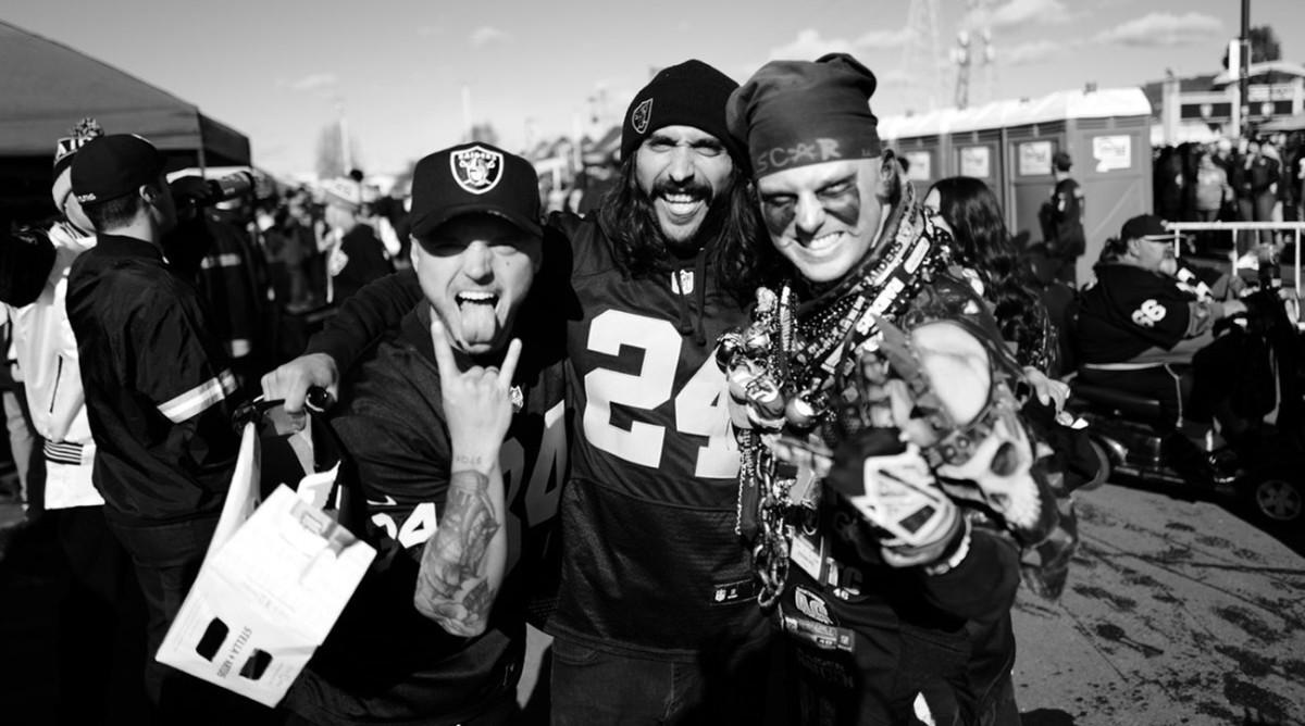 deleon-raiders-tailgating-lead